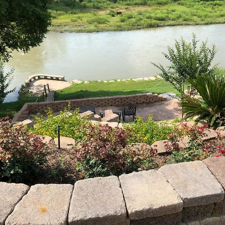 The Perry Riverhouse Bastrop Dış mekan fotoğraf