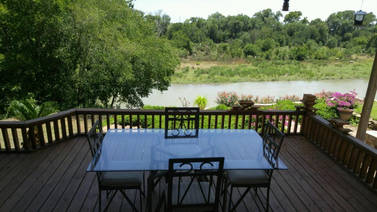 The Perry Riverhouse Bastrop Dış mekan fotoğraf